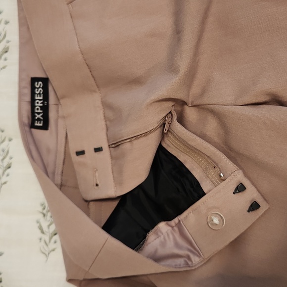 Express Columnist Barely Boot Mid Rise Slacks - Picture 6 of 7